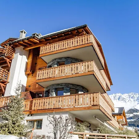 Spacious 2 Bedroom Close To The Sports Centre Apartment Verbier