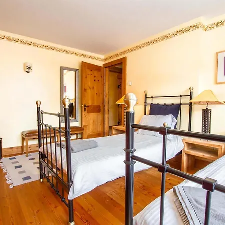 شقة Spacious 2 Bedroom Close To The Sports Centre فيربير